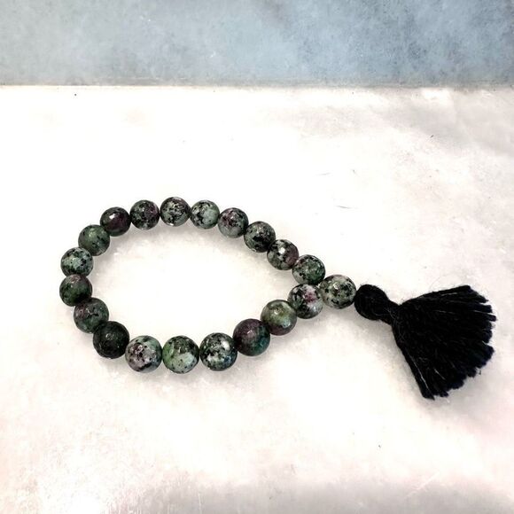 NWOT Handmade Ruby Zoisite Faceted Semi Precious Beads Stretch Tassel Bracelet 6 - Picture 1 of 1